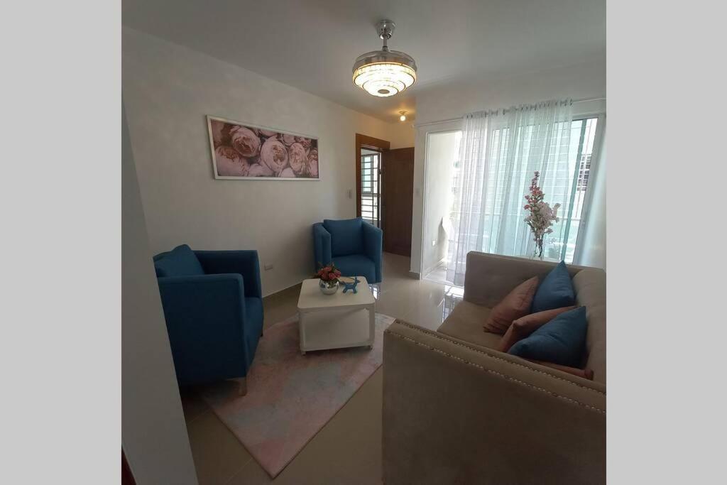 Confortable apartamento de 3 tres habitaciones, con hermosa vista de area verde, ademas de piscinas y juegos infantiles en area recreativa Santiago De Los Caballeros Exterior foto